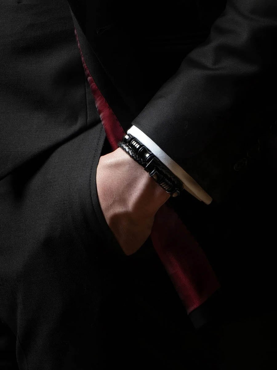 B008-black 2.jpg