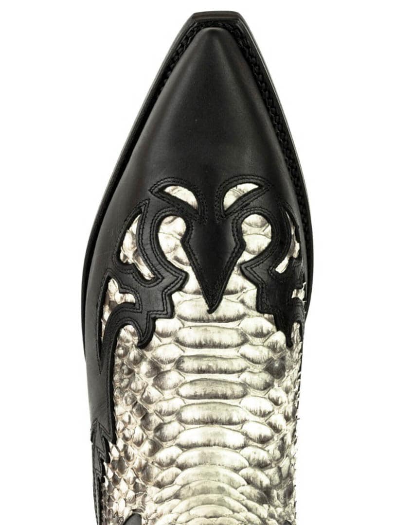 Mayura 1935 Boots - Crazy Old Black Python Nature_5.jpg