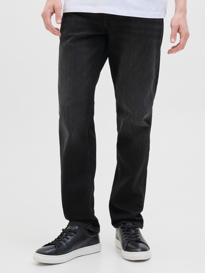 Rebel Adam Tapered Jeans Black_8.jpg