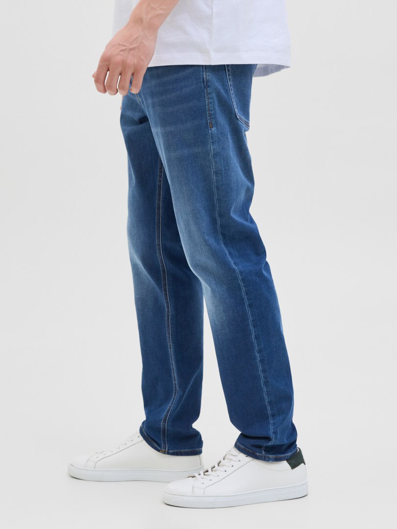 Rebel Adam Tapered Jeans Blue_5.jpg