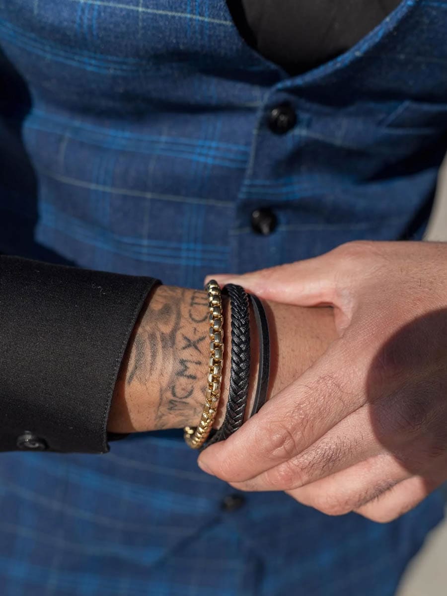 Serasar Hero Leather Armband b049 2.jpg