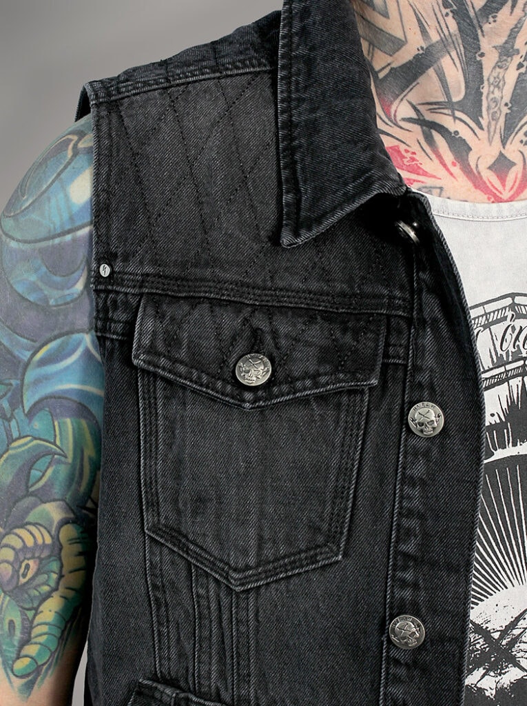 UNDYING sleeveless jacket 6.jpg