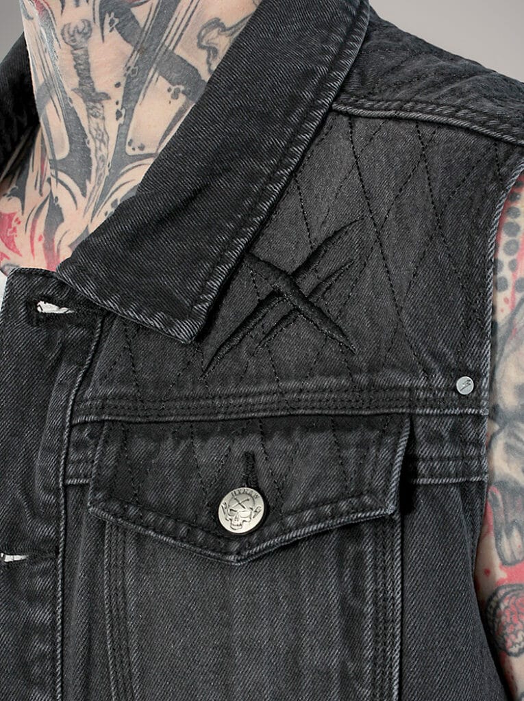 UNDYING sleeveless jacket 8.jpg