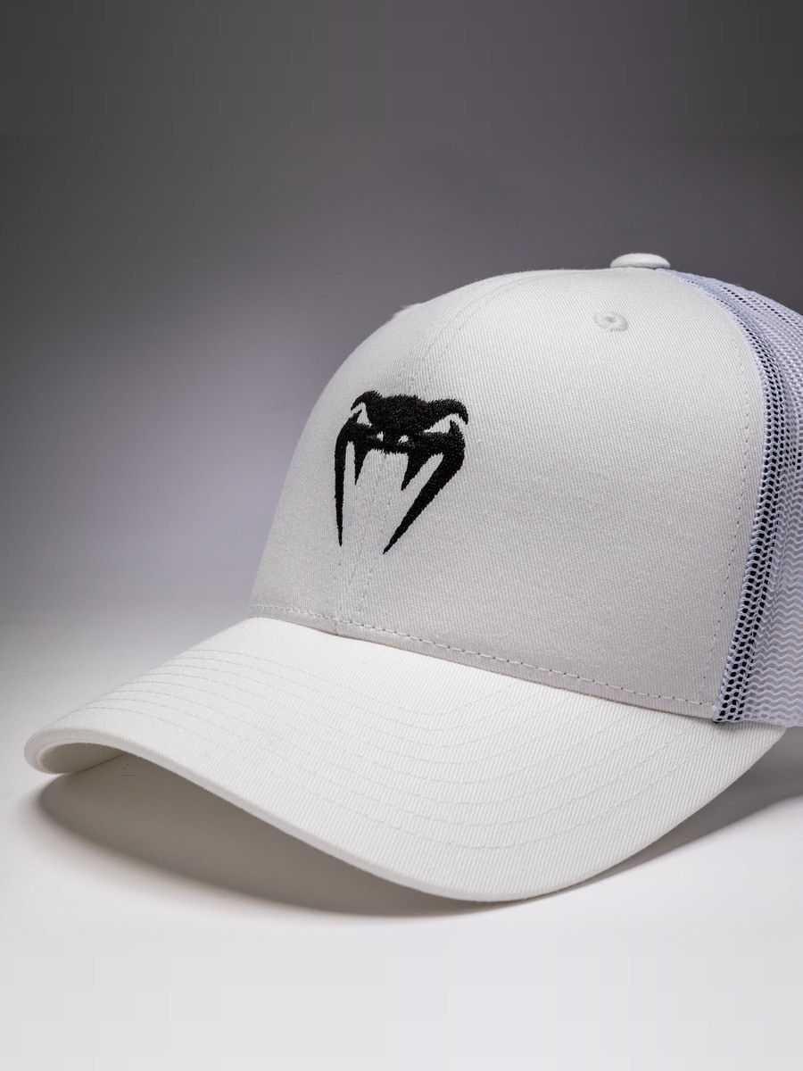 Venum-Trucker-Cap-Snow-White-05.jpg