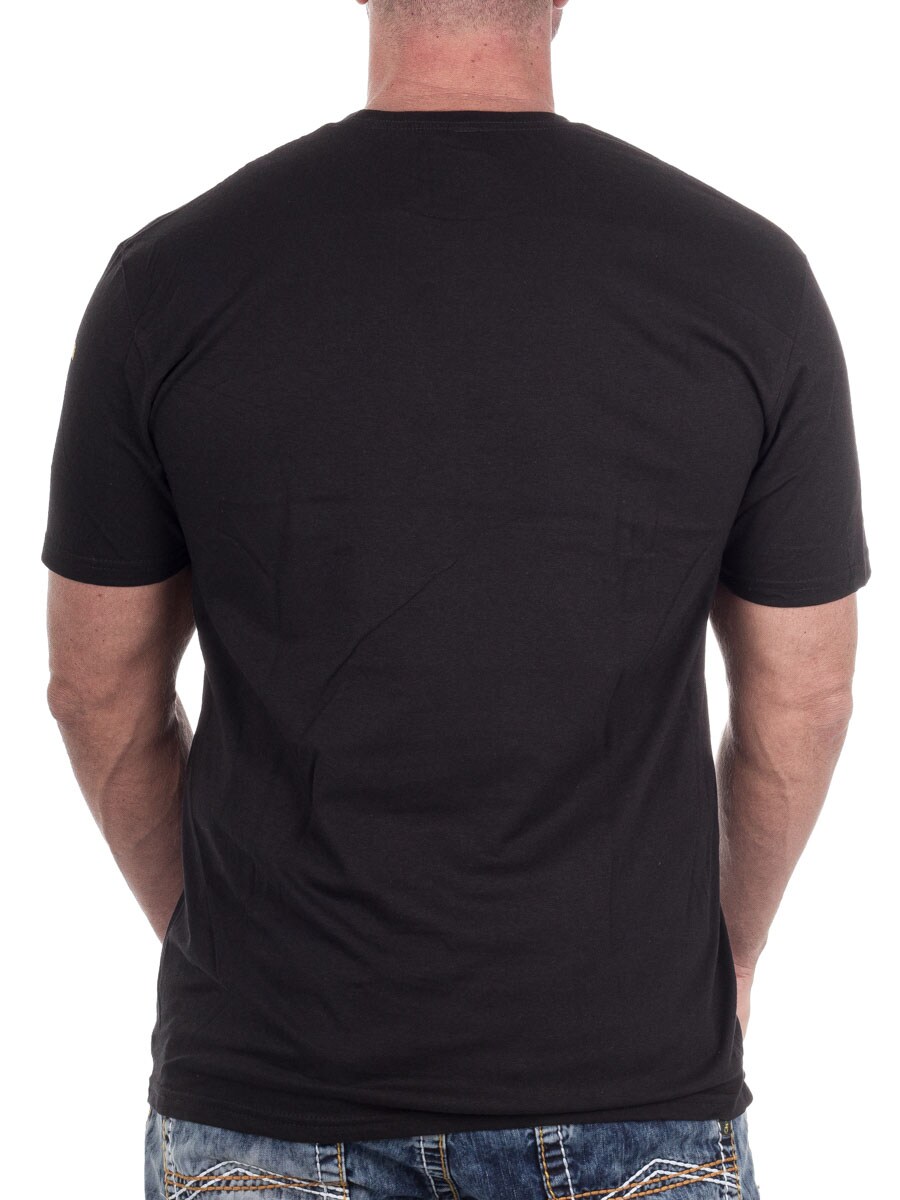 Yellowstone tshirt black_4.jpg